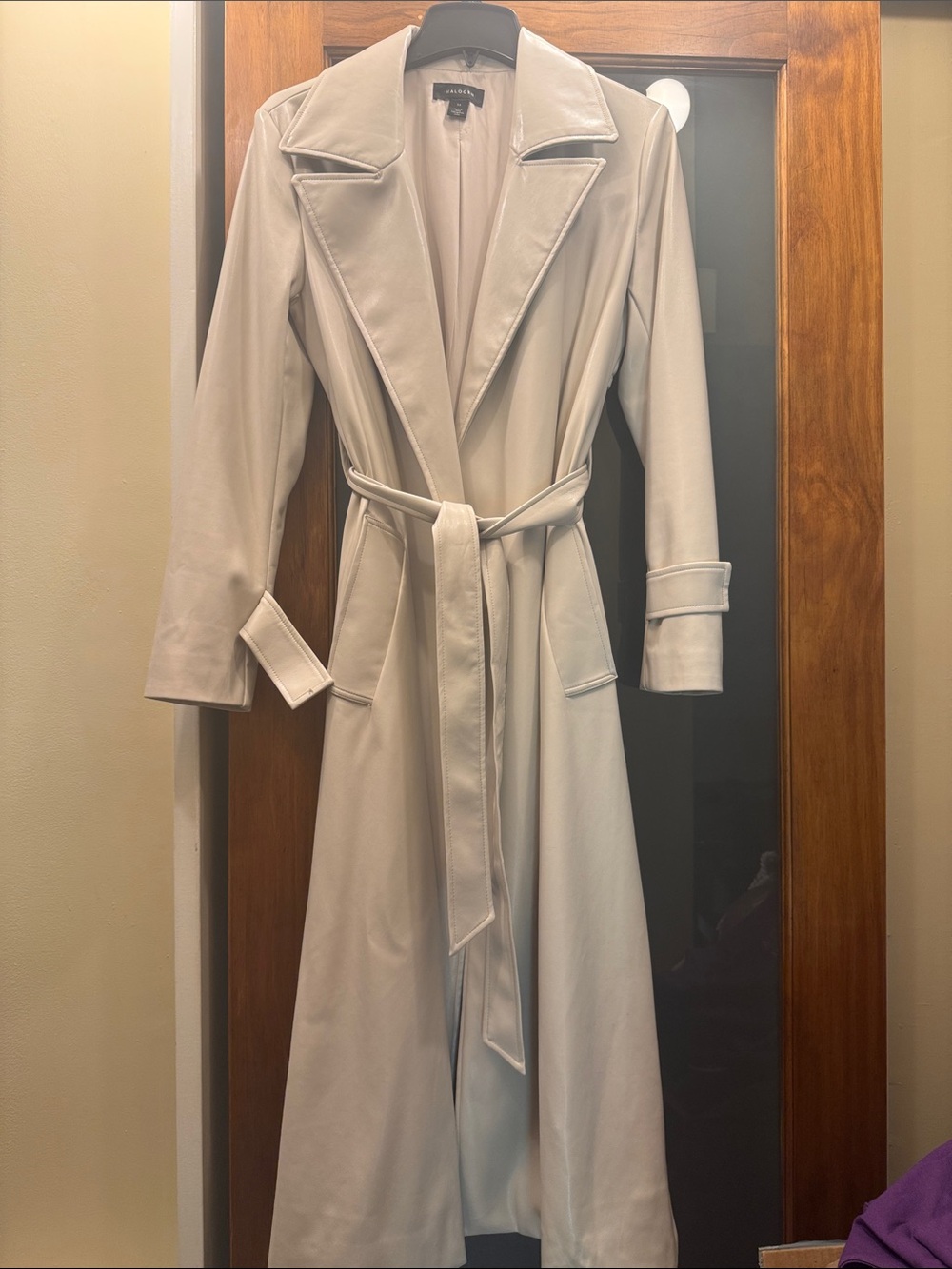 Halogen vegan leather, Long Beige Trench Coat with Belt - Women